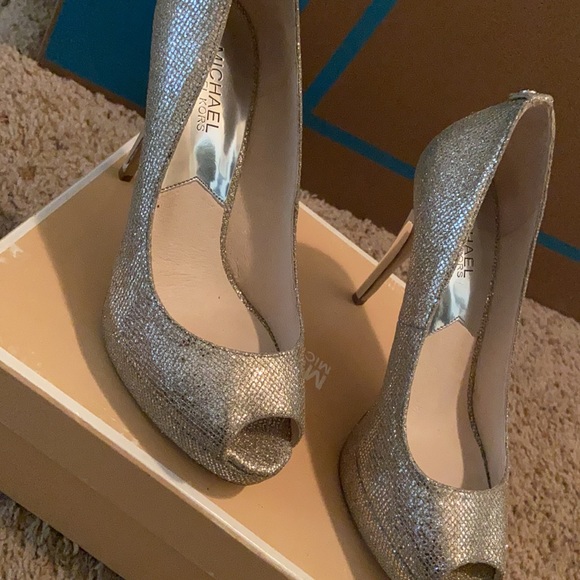 Michael Kors Glitter Heels - Picture 3 of 3